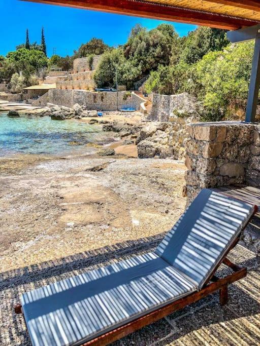 Villa Artemis In Small Kounoupi Porto Heli Exterior photo