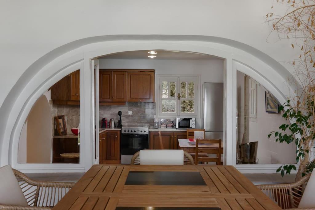 Villa Artemis In Small Kounoupi Porto Heli Exterior photo